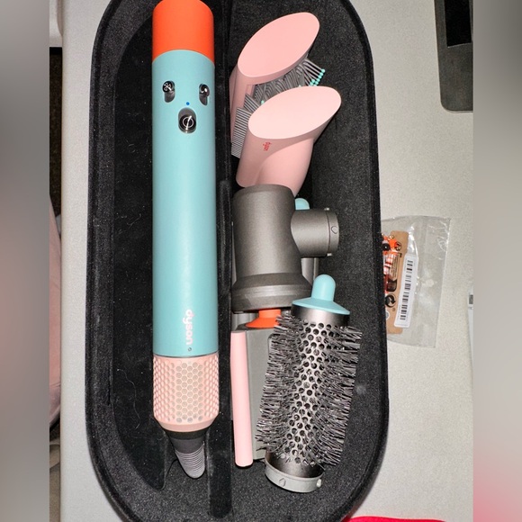 Dyson Limited Edition Airwrap Multi Styler in Ceramic Pop - Picture 3 of 5